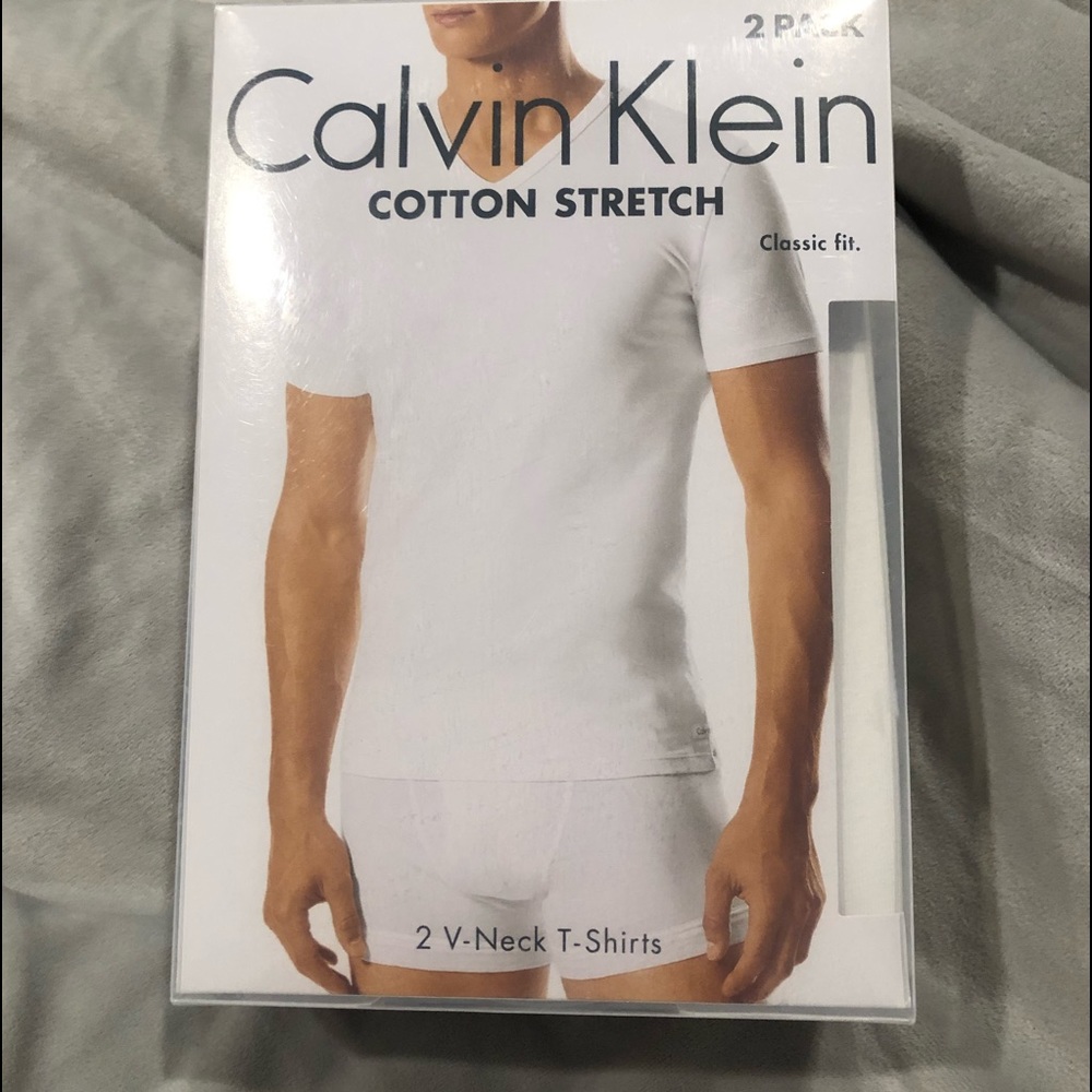 Box of 2 Calvin Klein white v neck t shirt